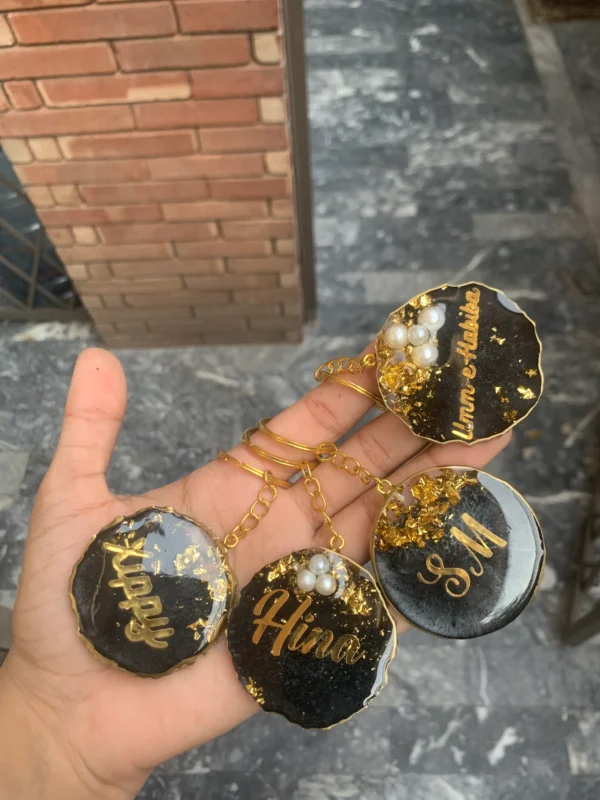 Customized resin art keychain for wedding return gift - Image 3