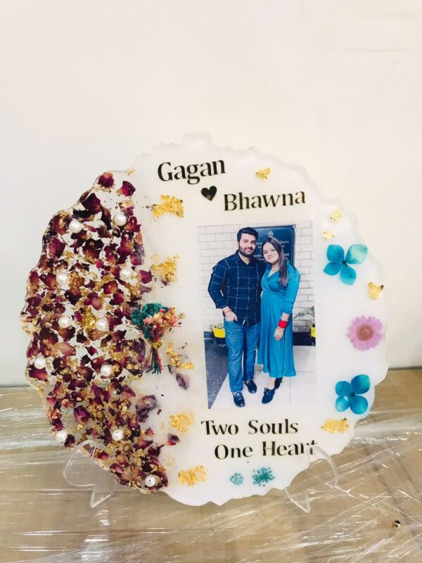 (Resin art) Our Love Story PhotoFrame for Valentine's Day, Birthday gift, Anniversary Gift, Gift for Sister, Brother, Friends, Mom, Dad, Couple, Preserve Special moments in single frame(10 inch Dia.) - Image 4
