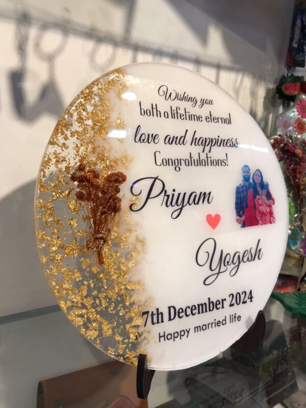 Resin Personalised Couple Photo Frame | Resin plate with a tiny floral - Image 3